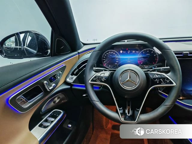 Mercedes-Benz E-Class 2025 Черный из Китая, фото 6
