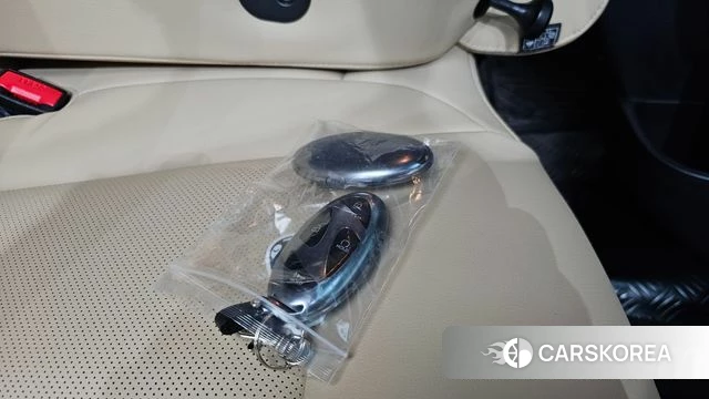 Hyundai Staria 2024 Белый из Кореи, фото 6