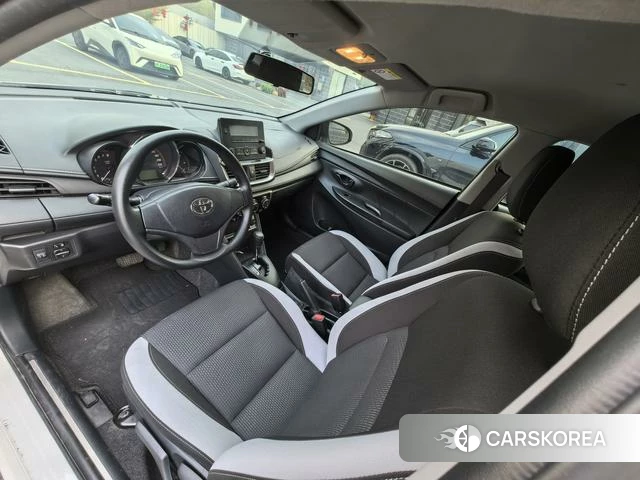 Toyota Yaris L 2021 Белый из Китая, фото 6