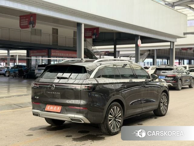 Volkswagen Tavendor 2024 Темно-серый из Китая, фото 6