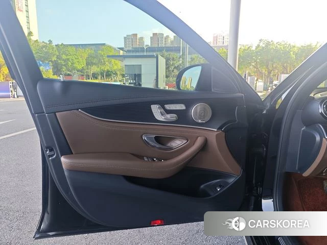 Mercedes-Benz E-Class 2021 Черный из Китая, фото 6