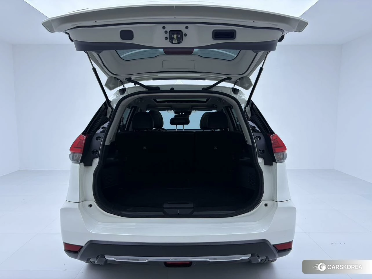Nissan X-Trail 2023 Белый из Китая, фото 6