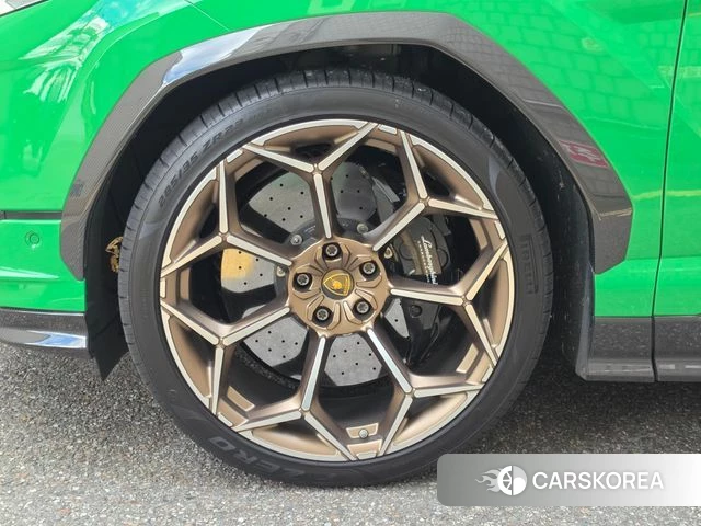 Lamborghini Urus 2024 Зеленый из Кореи, фото 6