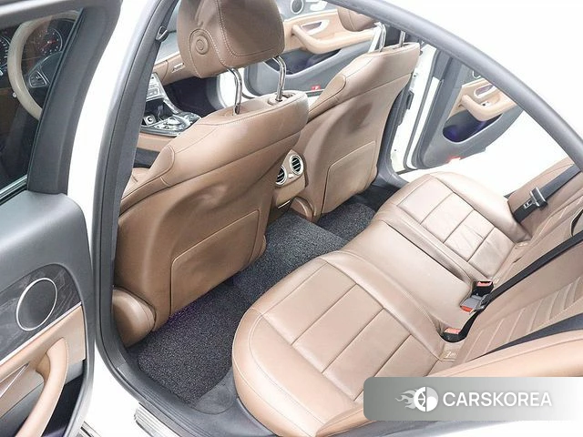 Mercedes-Benz E-Class W213 2018 Белый из Кореи, фото 6
