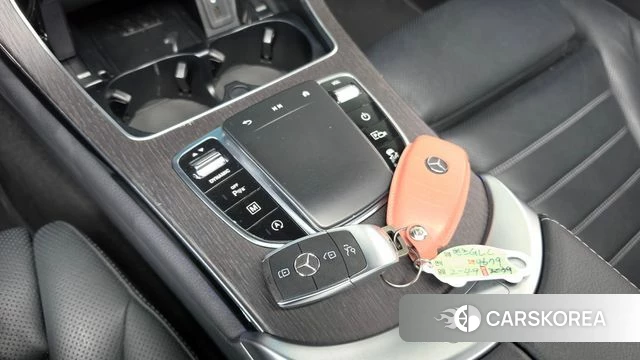 Mercedes-Benz GLC-Class X253 2022 Белый из Кореи, фото 6