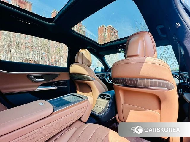 Mercedes-Benz E-Class 2025 Черный из Китая, фото 6