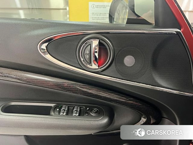 Mini Cooper S Clubman 2023 Красный из Кореи, фото 6