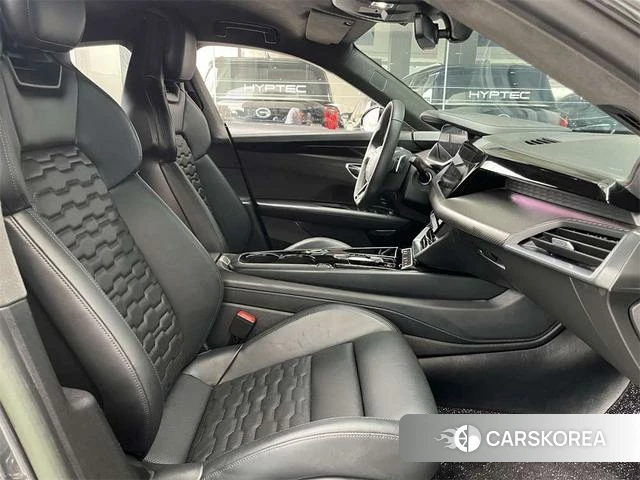Audi e-tron 2025 Черный из Китая, фото 6