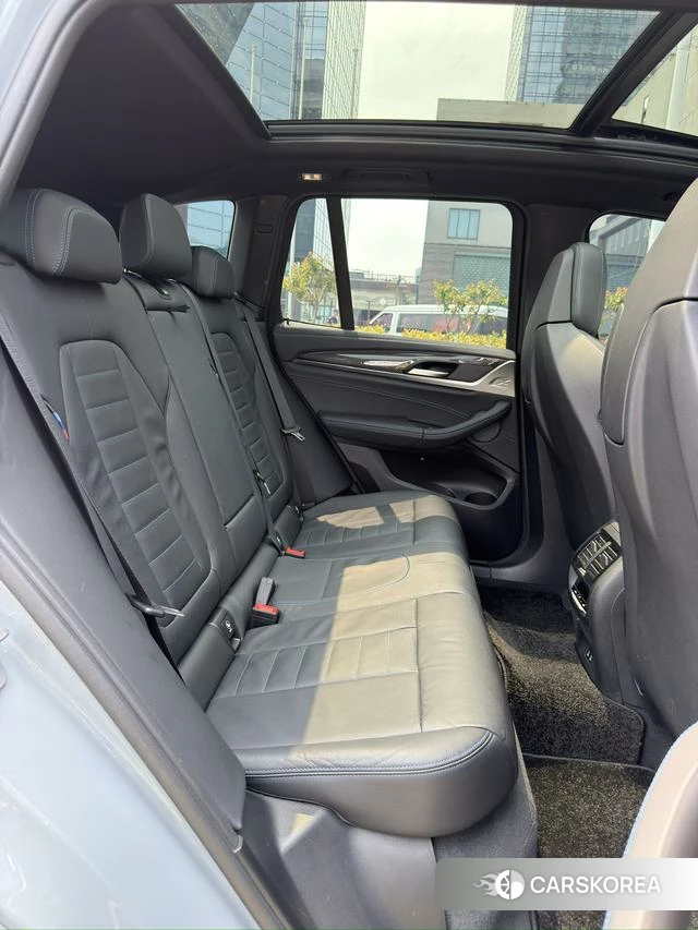 BMW X3 2023 Серебристо-серый из Китая, фото 6