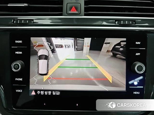 Volkswagen Tiguan second Generation 2022 Белый из Кореи, фото 6