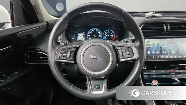 Jaguar XE 2019 Белый из Кореи, фото 6