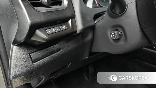 Lexus UX250h 2019 Серебристо-серый из Кореи, фото 6