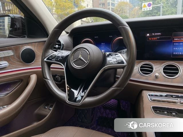 Mercedes-Benz E-Class 2023 Черный из Китая, фото 6