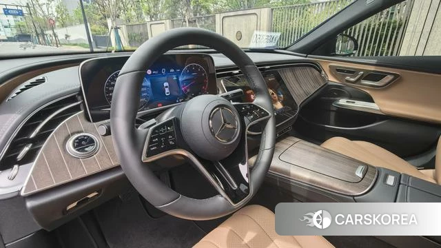 Mercedes-Benz E-Class 2025 Черный из Китая, фото 6