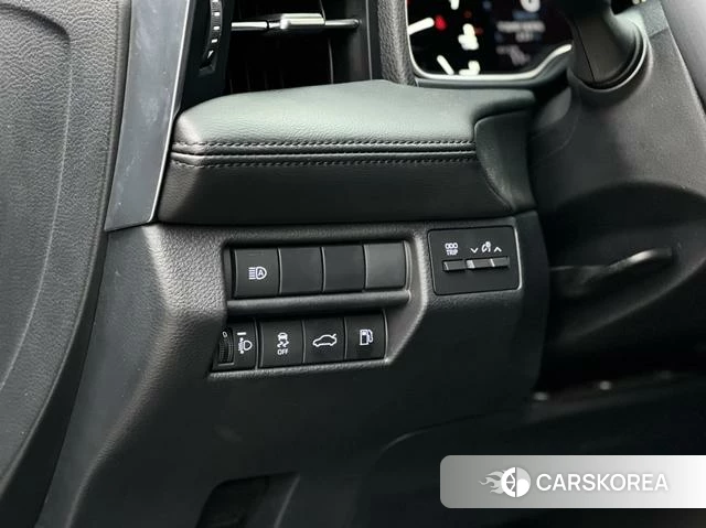 Toyota Avalon 2024 Черный из Китая, фото 6