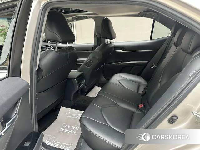 Toyota Camry 2021 Серебристо-серый из Китая, фото 6
