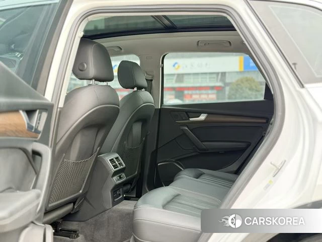Audi Q5L 2021 Белый из Китая, фото 6