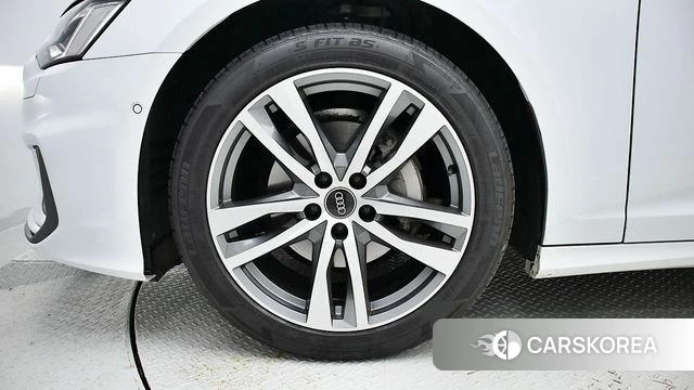Audi A6 (C8) 2022 Белый из Кореи, фото 6