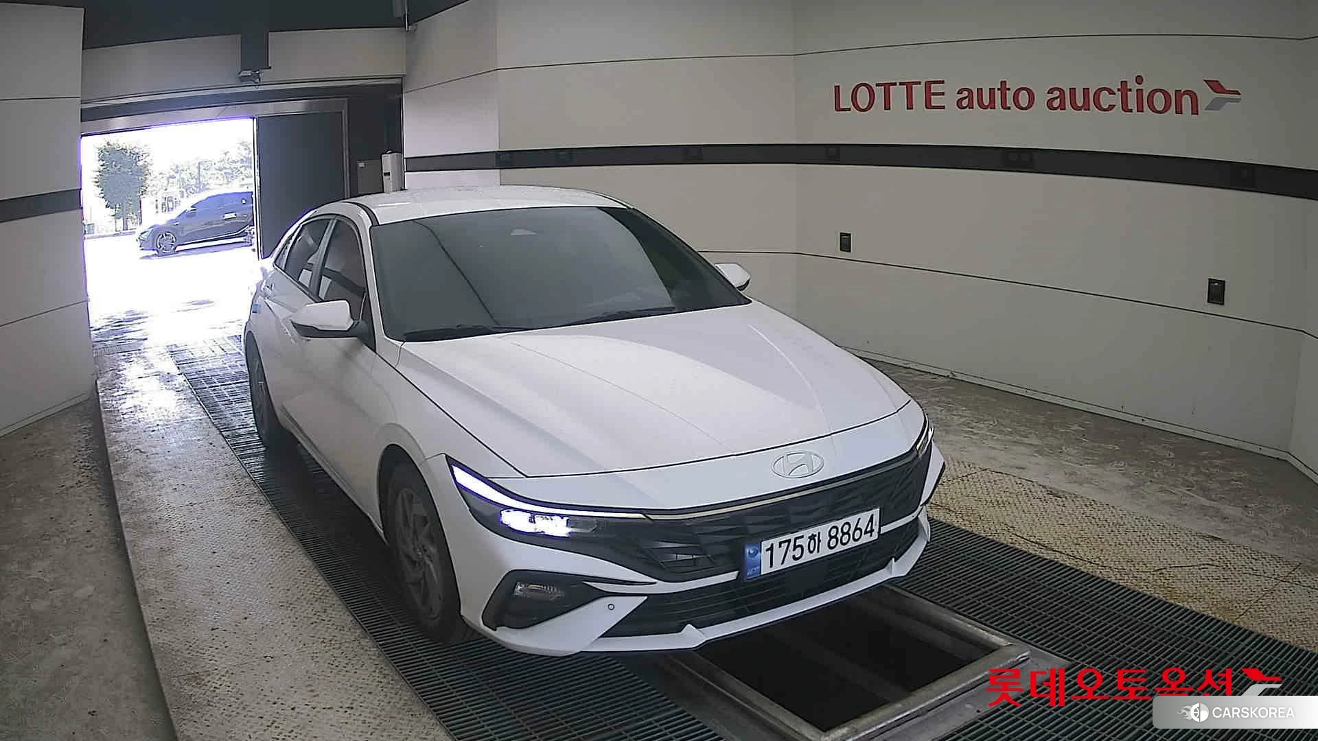 Hyundai Avante 2024 Atlas White из Кореи, фото 6