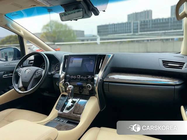 Toyota Vellfire 2022 Белый из Китая, фото 6
