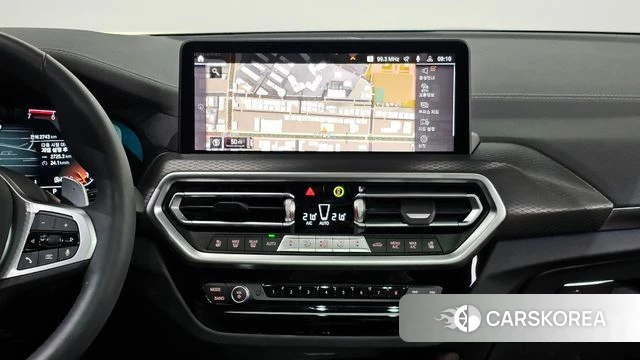 BMW X4 (G02) 2025 Светло-серебряный цвет из Кореи, фото 6