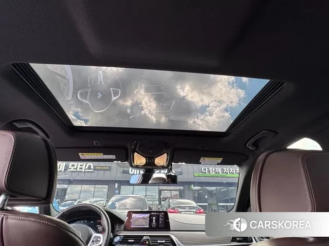 BMW 5 Series (G30) 2020 Белый из Кореи, фото 6
