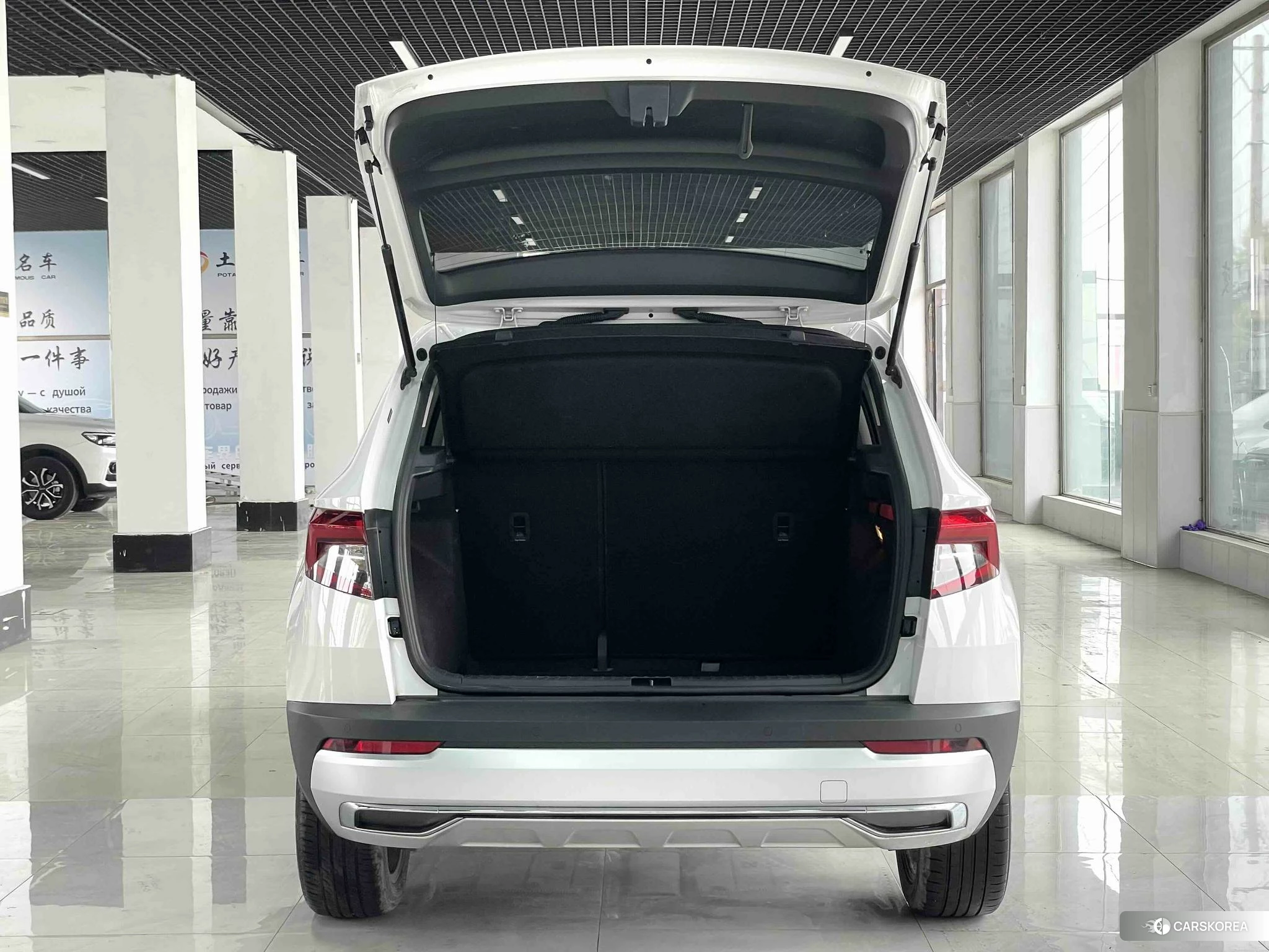 Skoda Karoq 2020 Белый из Китая, фото 6