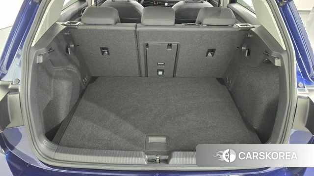 Volkswagen Golf 8th Generation 2022 Синий из Кореи, фото 6
