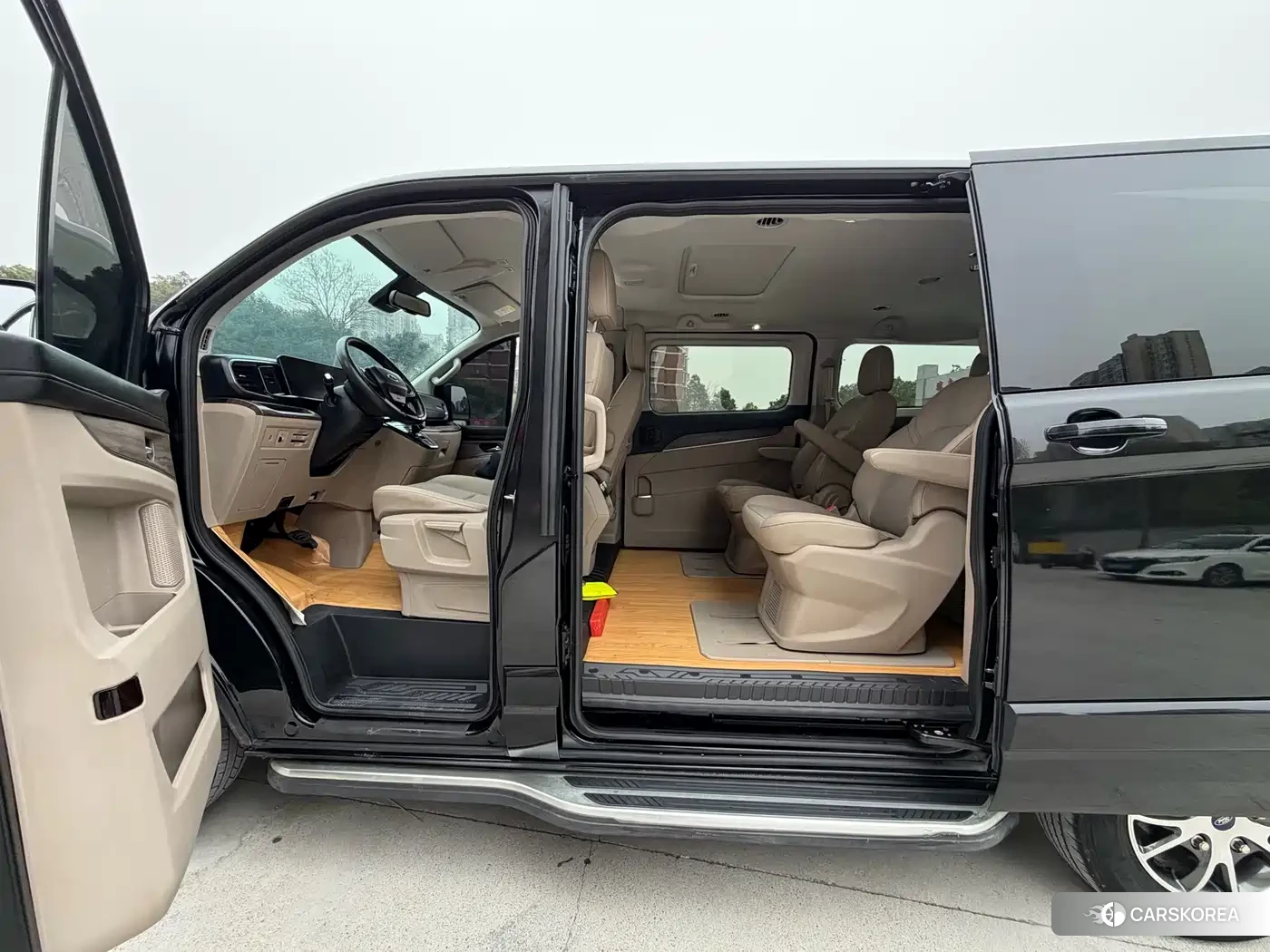 Ford Tourneo 2023 Черный из Китая, фото 6