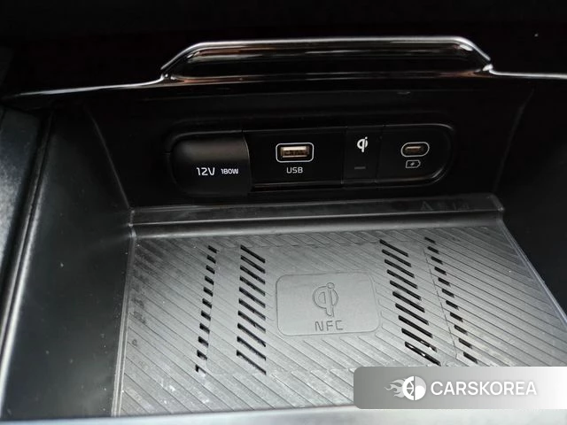 Kia Sportage 5th Generation 2023 Белый из Кореи, фото 6