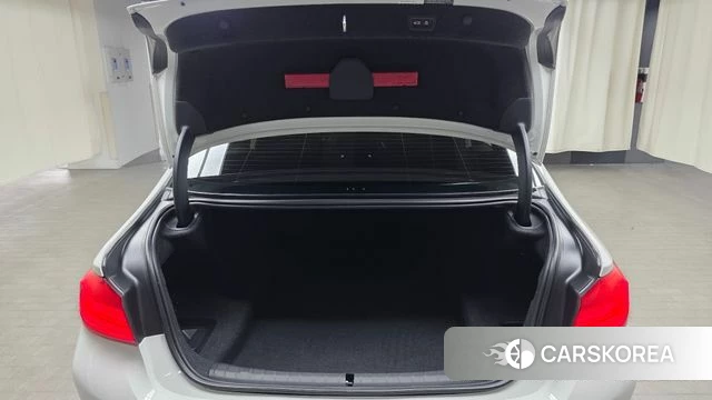 BMW 5 Series (G30) 2019 Белый из Кореи, фото 6