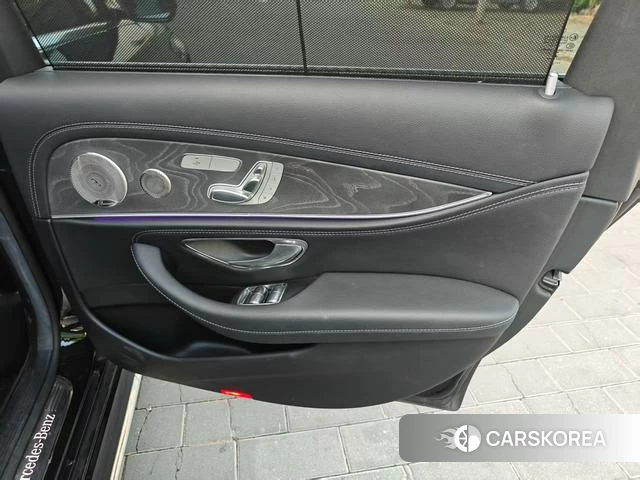 Mercedes-Benz E-Class 2021 Черный из Китая, фото 6