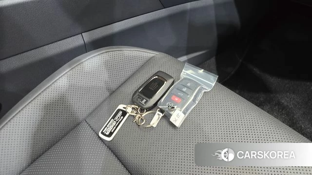 Toyota Crown Crossover 2026 Черный из Кореи, фото 6