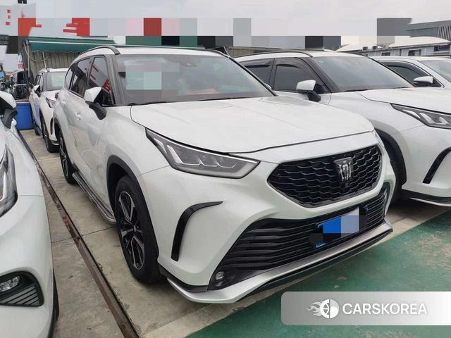 Toyota Crown 2023 Белый из Китая, фото 6