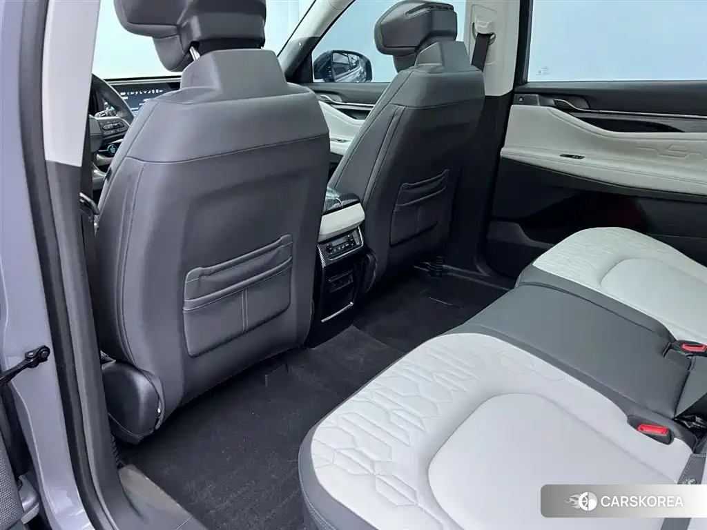 Ford Edge 2024 Silver/gray из Китая, фото 6