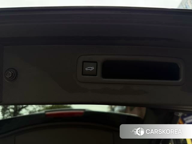 Toyota Crown 2021 Черный из Китая, фото 6