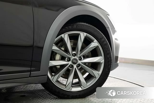 Audi A6 2024 Черный из Китая, фото 6