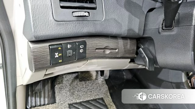 Ssangyong Korando Turismo 2019 Белый из Кореи, фото 6