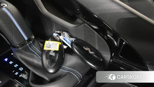 Hyundai The New Avante (CN7) 2024 Серебристо-серый из Кореи, фото 6