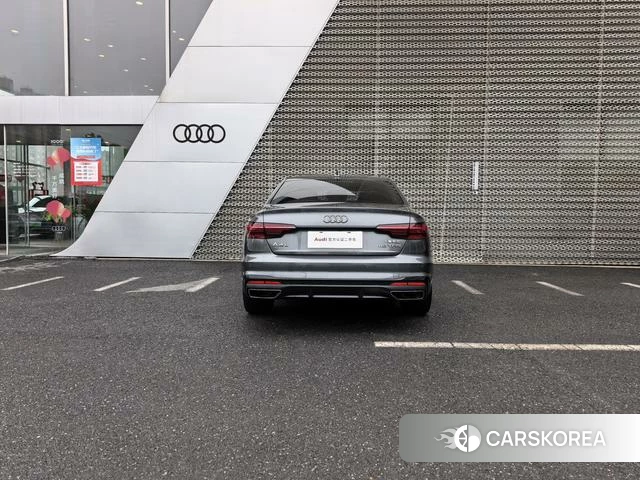 Audi A4L 2021 Темно-серый из Китая, фото 6