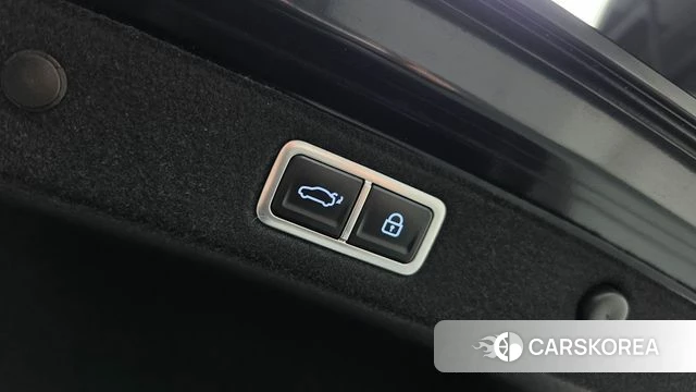 Hyundai Grandeur Hybrid (GN7) 2023 Черный из Кореи, фото 6