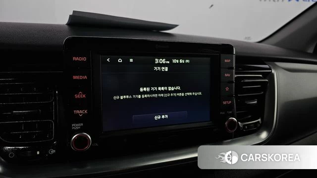 Kia Stonic 2018 Белый из Кореи, фото 6