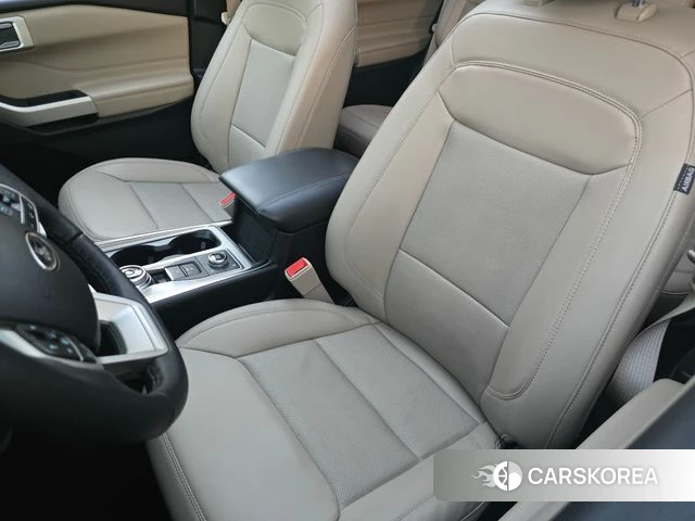 Ford Explorer 6th Generation 2021 Белый из Кореи, фото 6