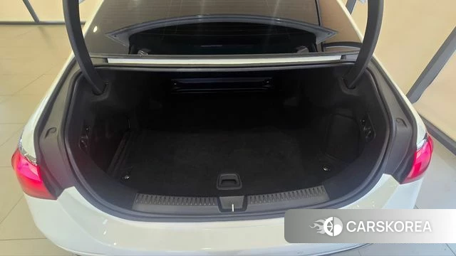 Mercedes-Benz E-Class W214 2026 Белый из Кореи, фото 6