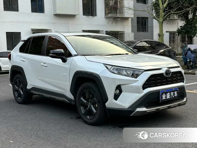 Toyota RAV4 2022 Белый из Китая, фото 6