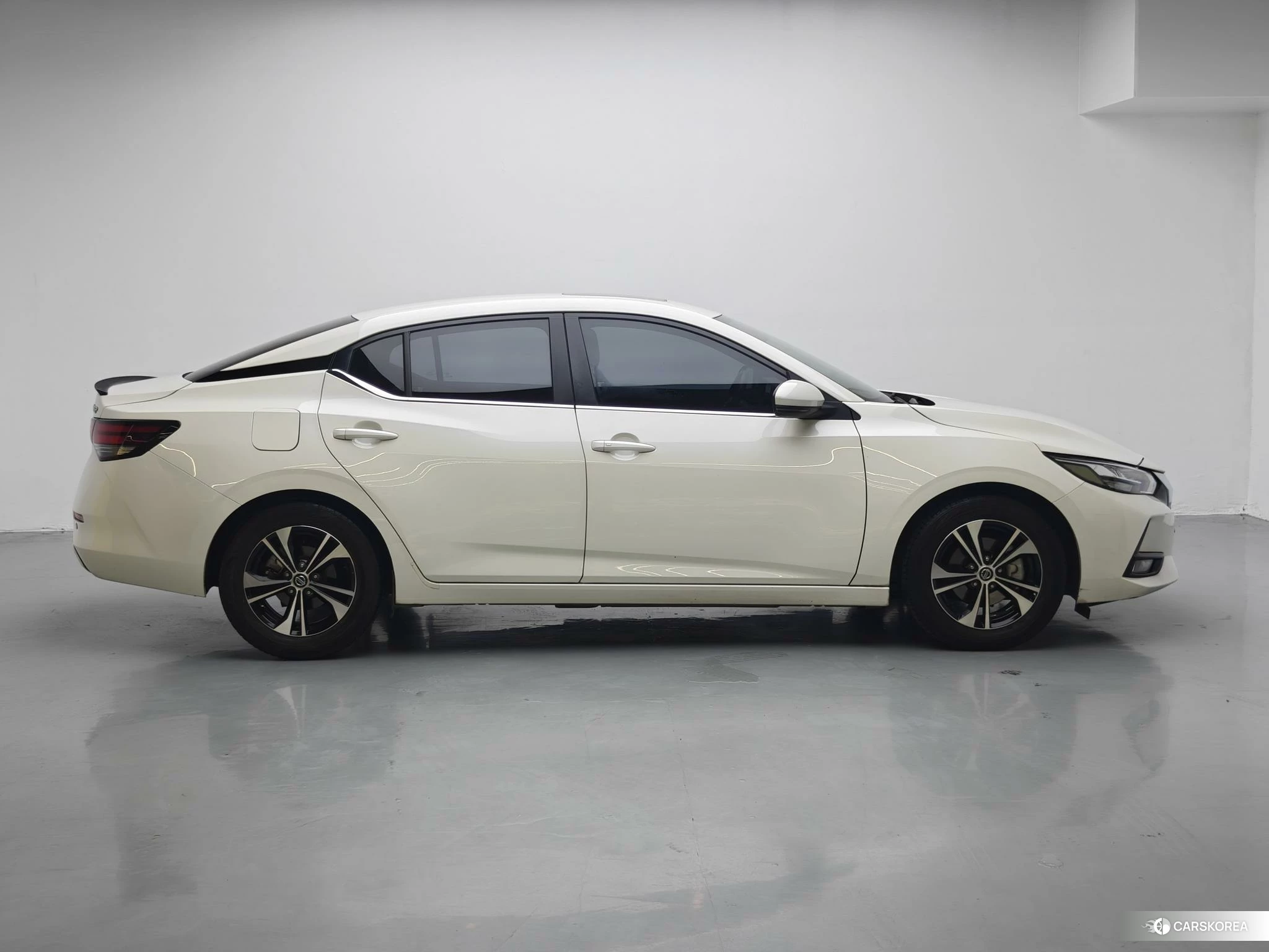 Nissan Sylphy 2020 Белый из Китая, фото 6