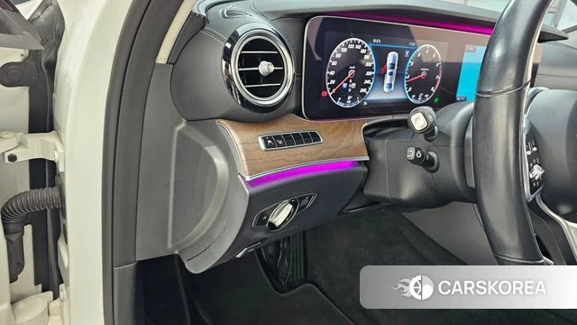 Mercedes-Benz E-Class W213 2018 Белый из Кореи, фото 6