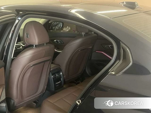 BMW 3 series 2024 Черный из Китая, фото 6
