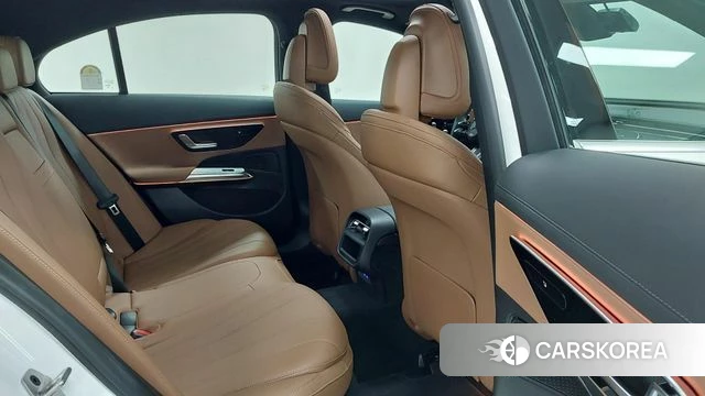 Mercedes-Benz E-Class W214 2026 Белый из Кореи, фото 6