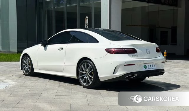 Mercedes-Benz E-Class 2021 Белый из Китая, фото 6